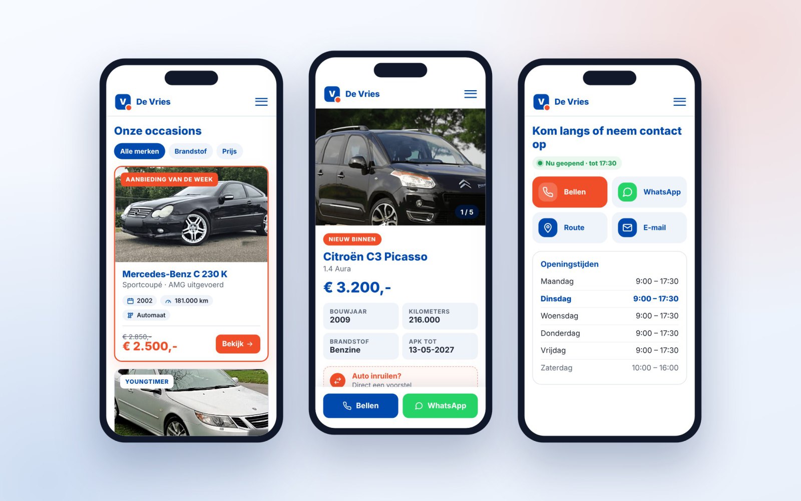 Op de telefoon: het overzicht, de pagina van een elektrische auto en het contactblok.